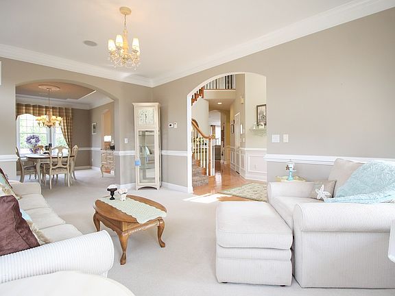 Living Rm to Foyer & Din Rm 