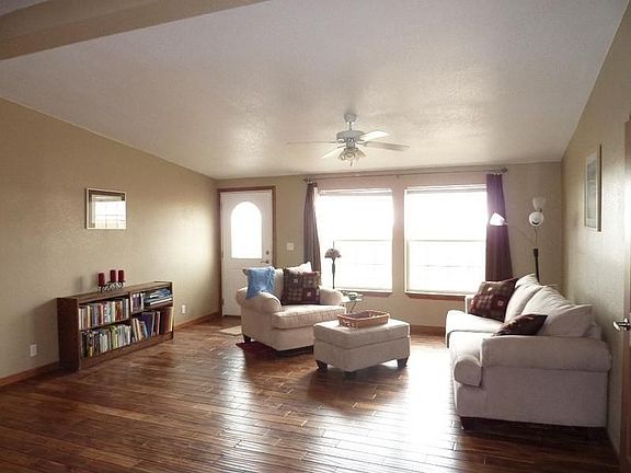 Large 17x16 Living Room