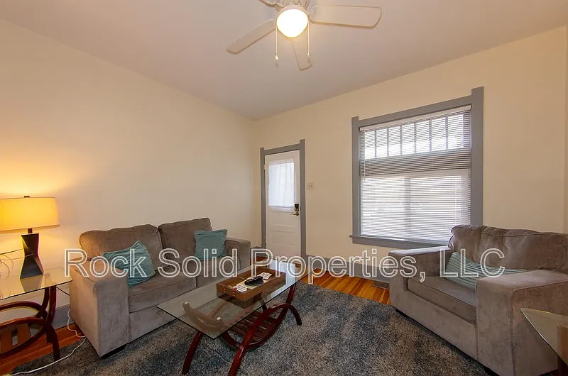 2 bed, 2.0 bath, 1350 sqft, $1,695 — Photo 4