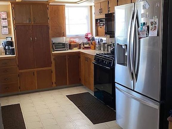 4th image of 205-207 W 3rd Ave