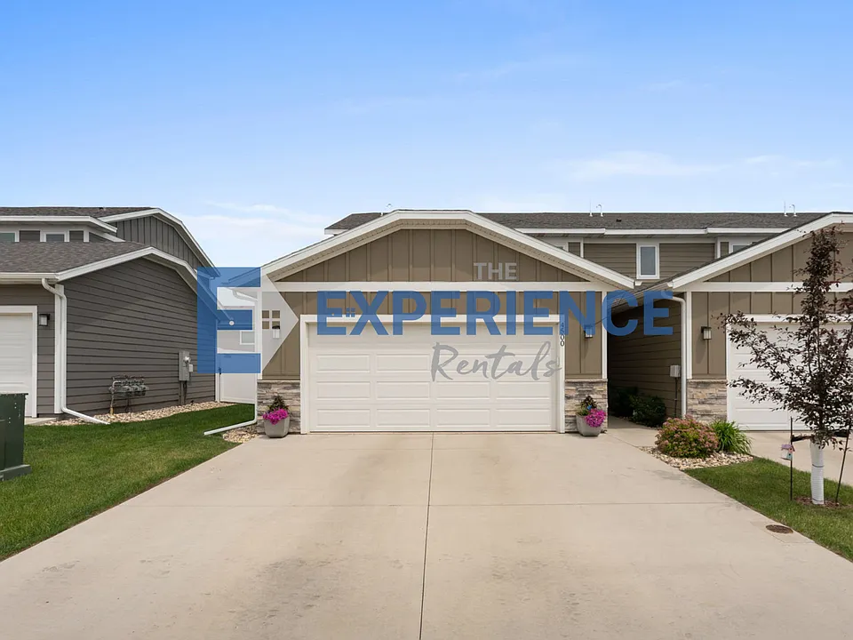 4500 E Whisper Ridge Pl