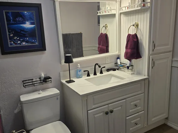 831 E Saint Andrews Dr, Shelton, WA 98584