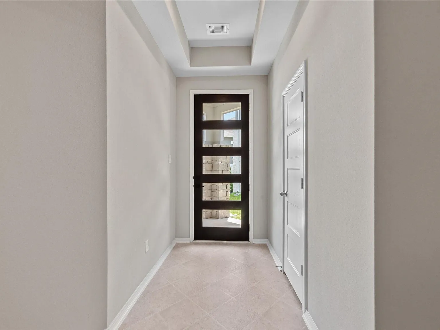 4 bed, 2.0 bath, 1770 sqft, $2,500 — Photo 3