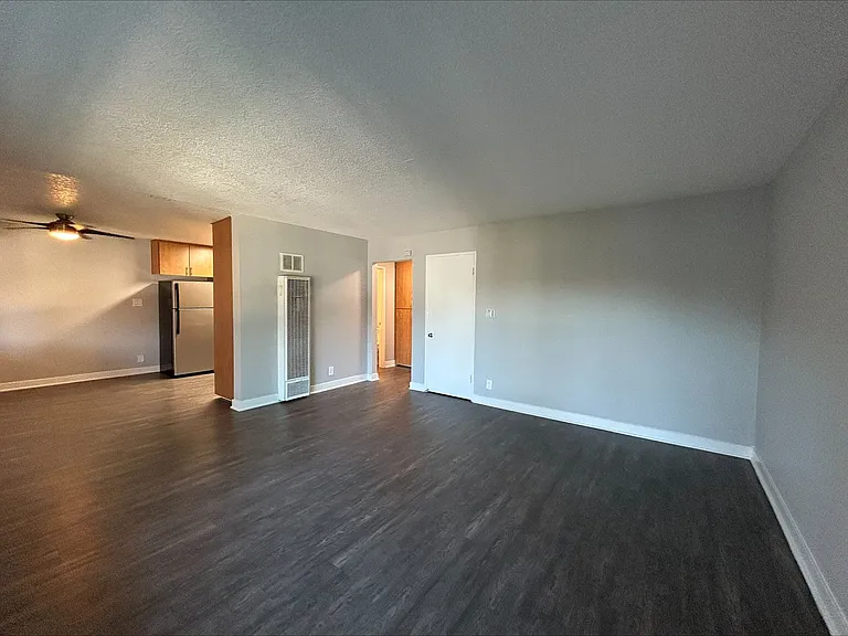 The Circle Apartments at Long Beach — Photo 89