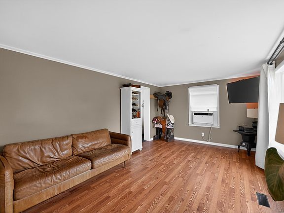3rd image of 2475 Mount Ventus Rd #2