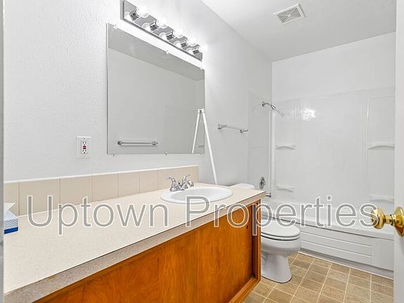 2nd image of 1420 SW Bertha Blvd #C8