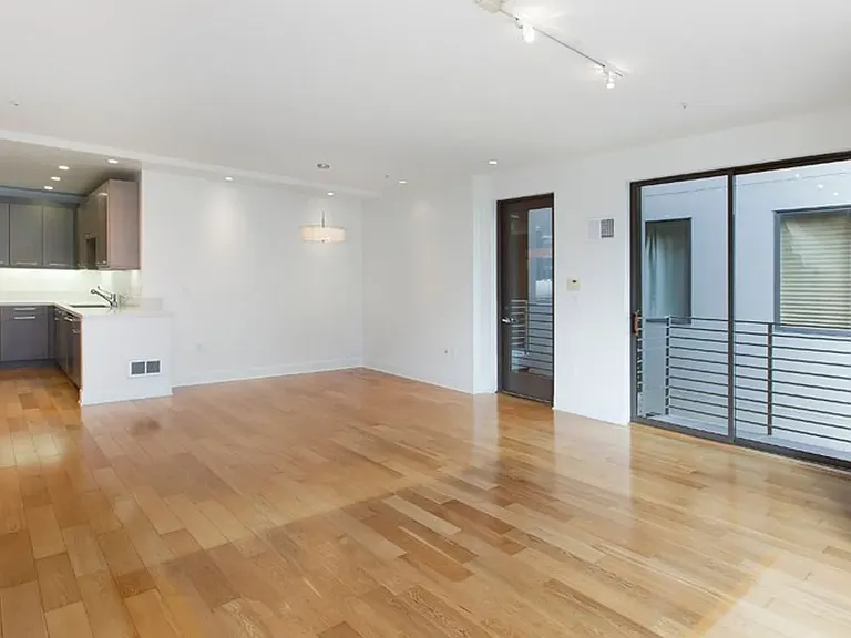550 18th Street (1211rc) — Photo 3