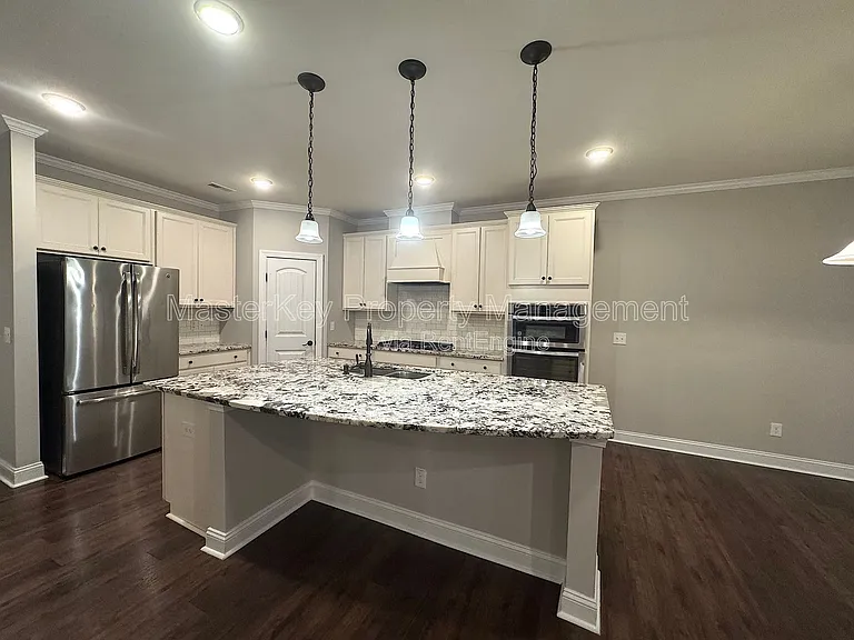 1904 Blue Jay Point — Photo 3