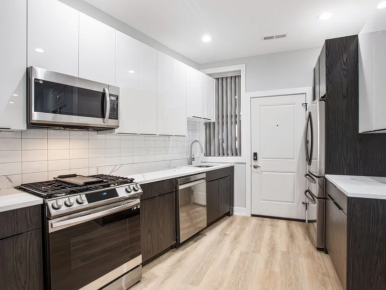 7642 N Eastlake Ter — Photo 47