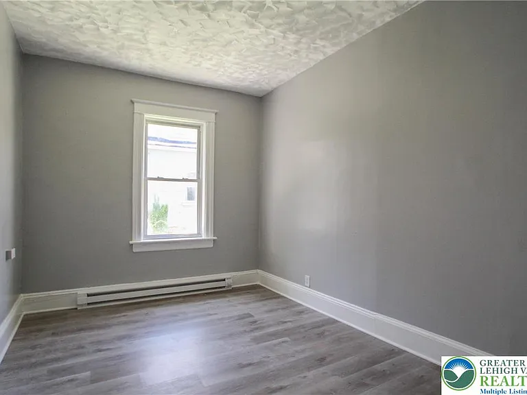 682 Bushkill St #4 — Photo 6