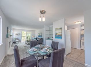 5912 California Ave SW APT 301, Seattle, WA 98136