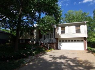 360 Breckenridge Dr, Belleville, IL 62221