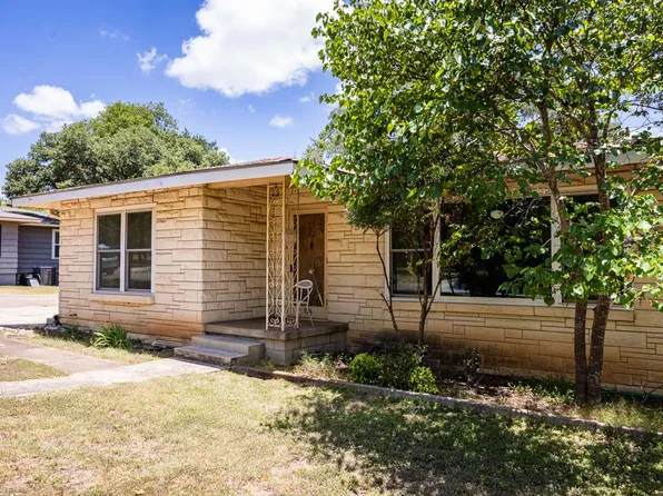 926 Bluebonnet Dr, Kerrville, TX 78028