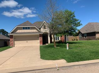 170 Briarwood Dr, Huntsville, TX 77320