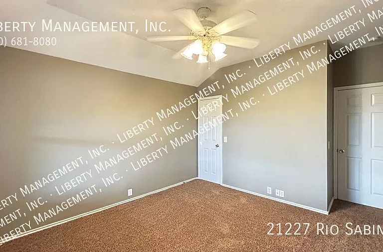 21227 Rio Sabinal — Photo 38