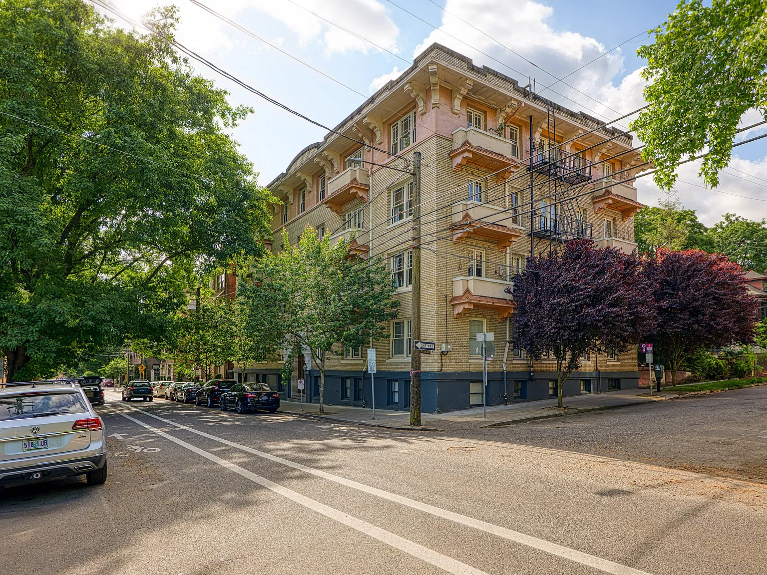 1 bed, 839 sqft, $1,575 — Photo 1