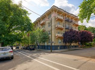 2232 NW Everett St APT 2, Portland, OR 97210