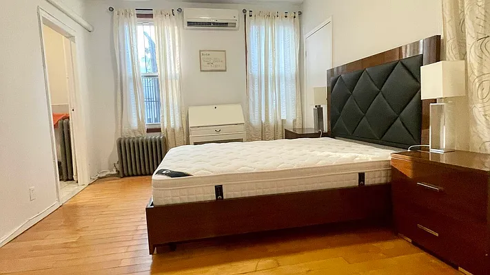 Rented by Nooklyn NYC LLC | media 31