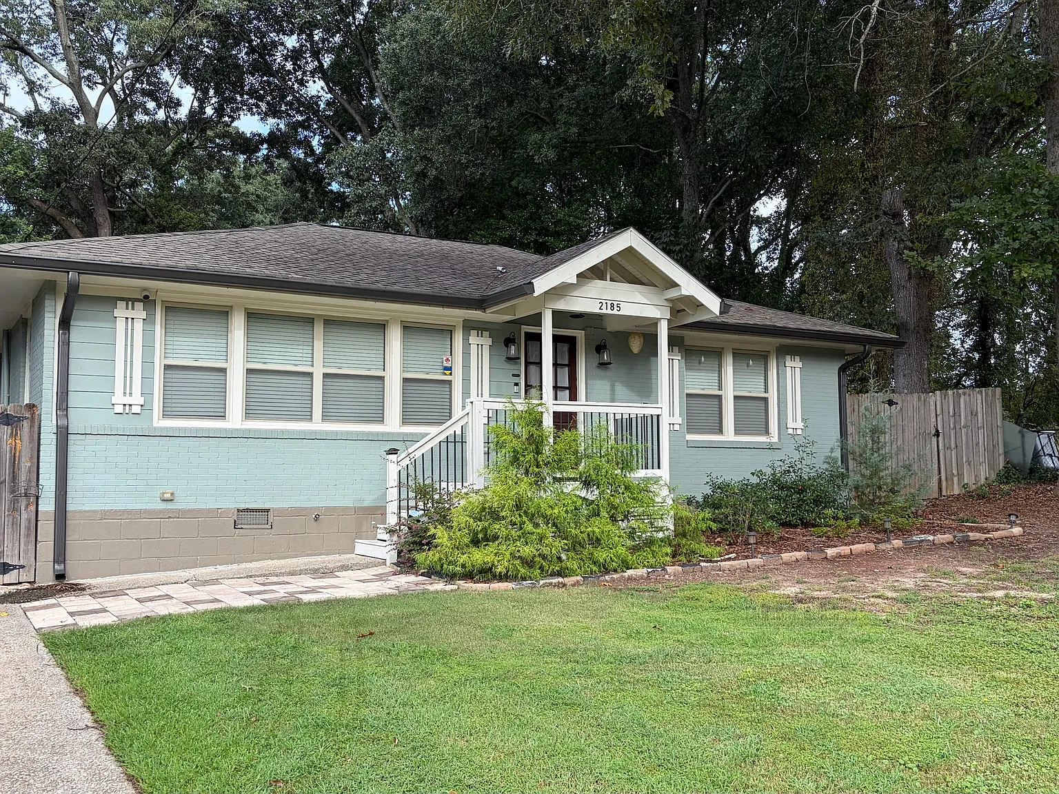 3 bed, 1589 sqft, $2,300 — Photo 2