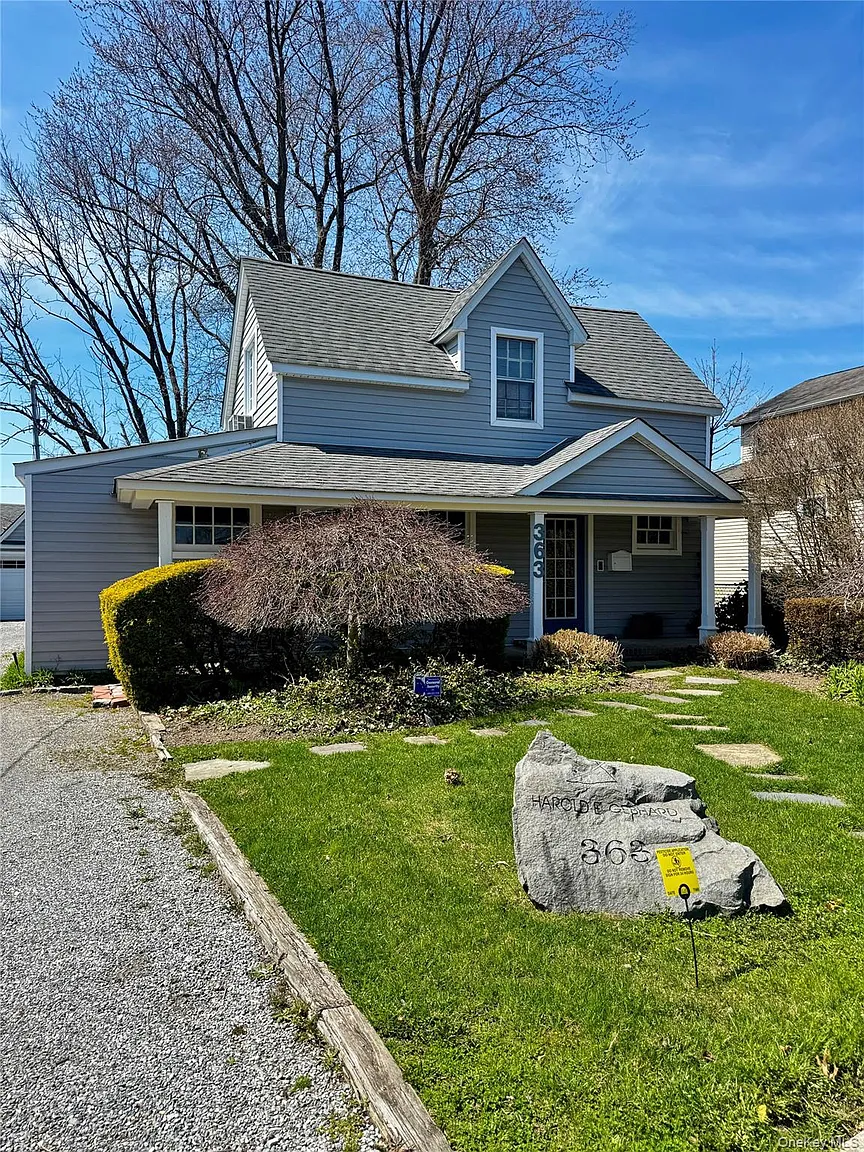 363 N Wellwood Avenue photo 1