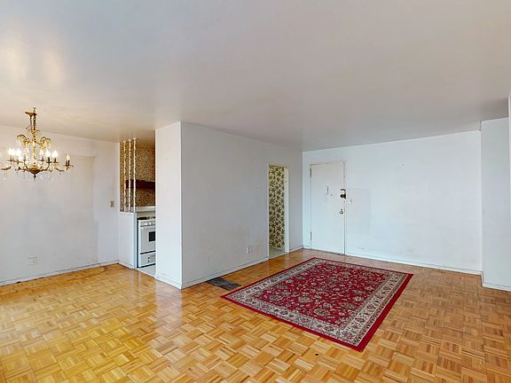 2nd image of 2940 W 5th St APT 8E