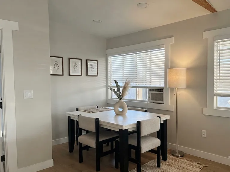 Angela Ave — Photo 2