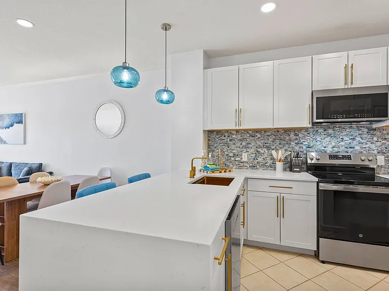 1952 Scenic Gulf Dr #303 — Photo 4
