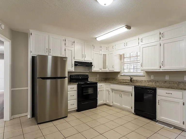 1632 Maralyn Dr — Photo 7
