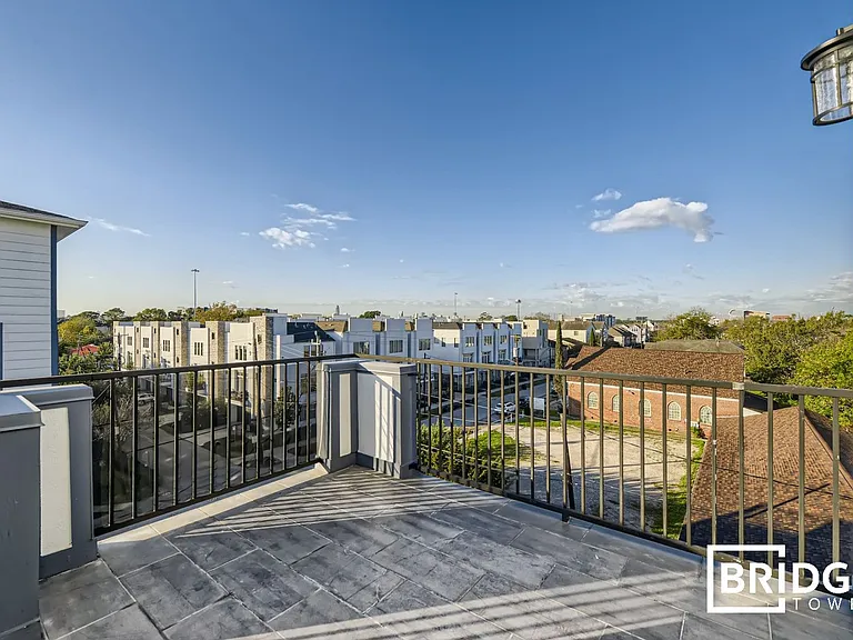 2208 Arabelle St — Photo 23