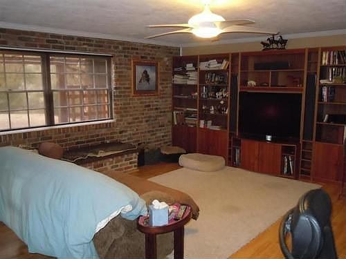 3rd image of 4951 Glen Echo Way