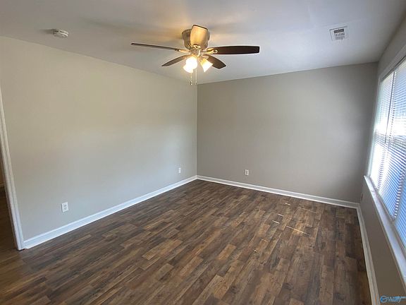 4th image of 4916 Lumary Dr NW
