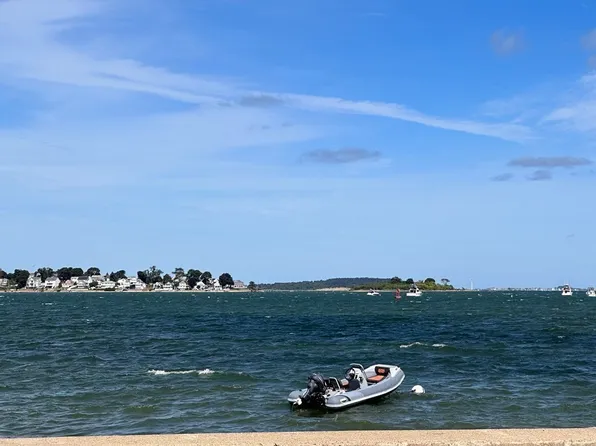 10 Sachem Rd, North Weymouth, MA 02191
