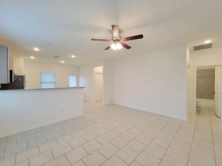31351 Horseshoe Meadow Bend Ln — Photo 5
