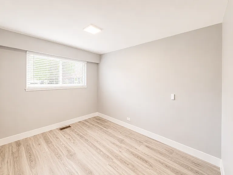 2442 E 19th Ave — Photo 7
