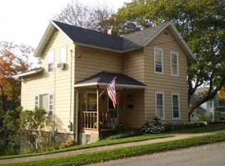 75 Park St, Warsaw, NY 14569