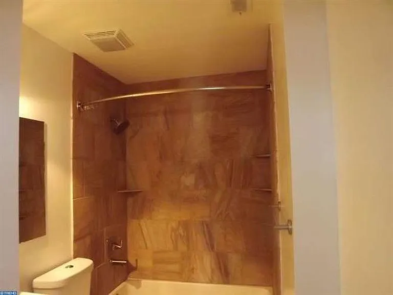 111 Ravens Crest Dr — Photo 3