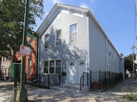 1700 S Union Ave, Chicago, IL