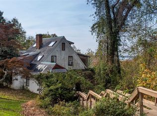 11 Buena Vista Rd, Pt Jefferson, NY 11777