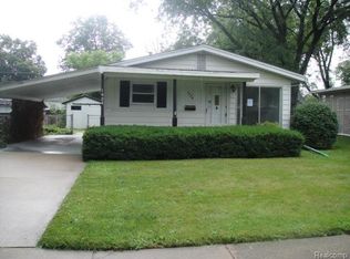 1424 Blackberry Ln, Flint, MI 48507