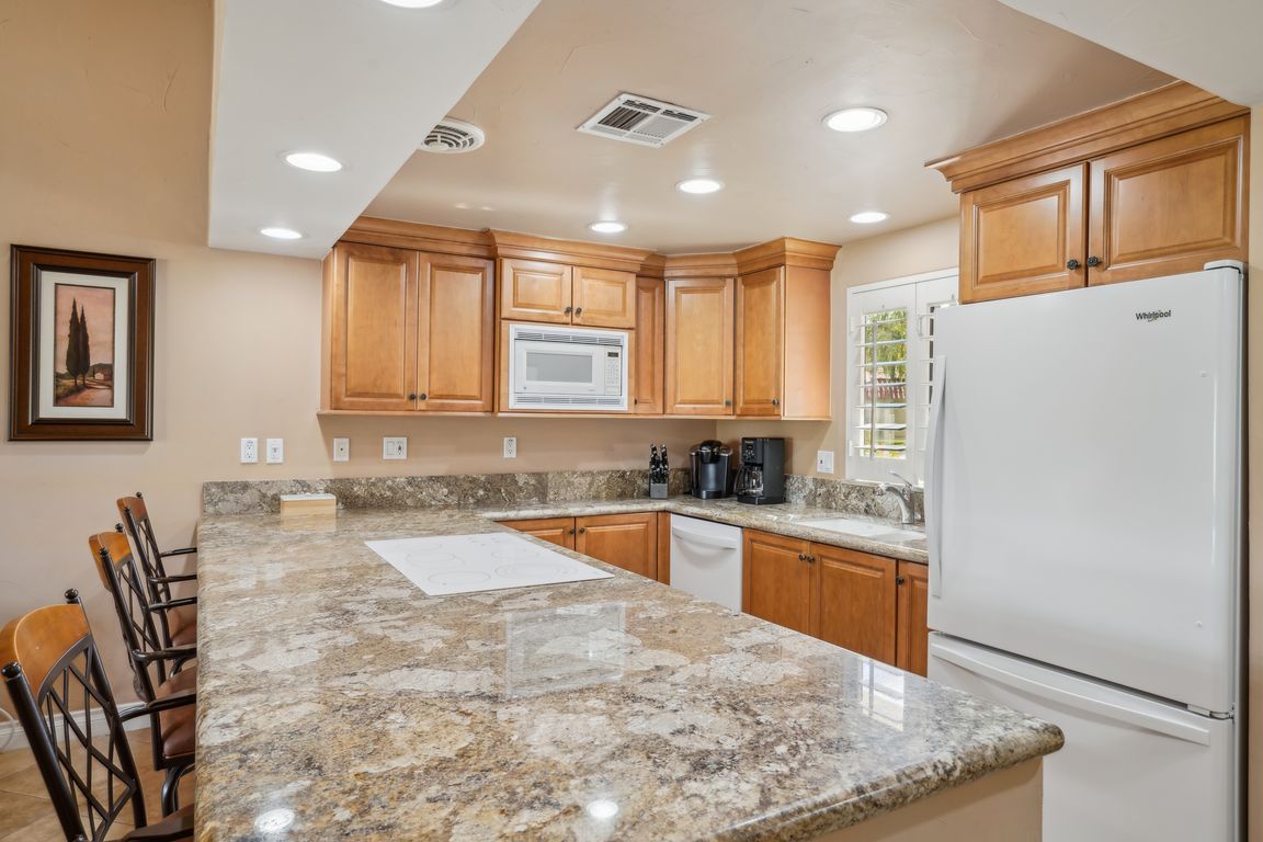 La Costa Cir-04042025-013.jpg