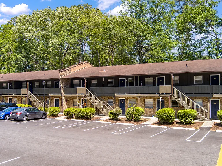 The Montana Apartments — Photo 18