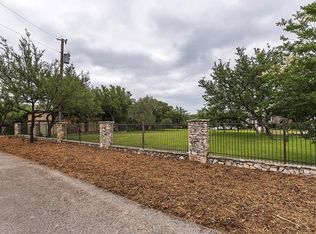 907 Brooks Hollow Rd, Lakeway, TX 78734