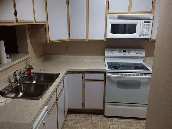2nd image of 926 Harbor House Dr Unit 1