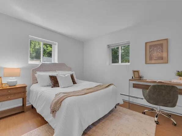 35 Westgate Rd APT 6, Chestnut Hill, MA 02467