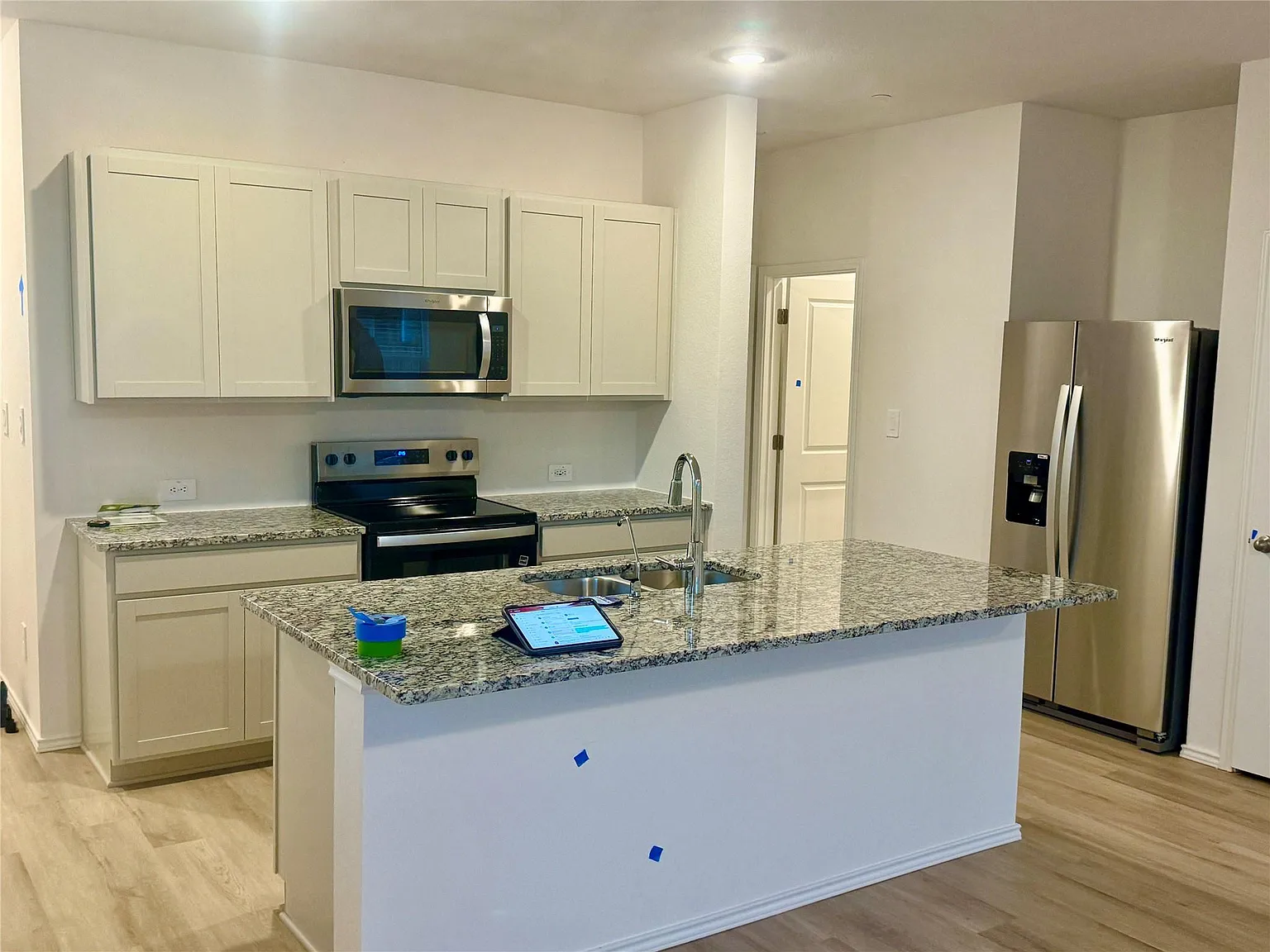 3 bed, 2.5 bath, 1714 sqft, $1,750 — Photo 3