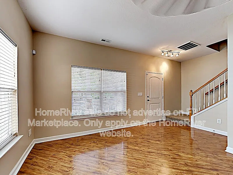 4 bed, 2.5 bath, 1783 sqft, $1,900 — Photo 4