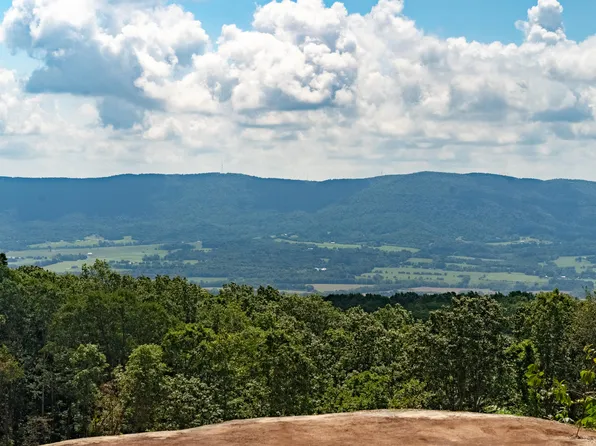 2535 Old Spencer Rd, Pikeville, TN 37367