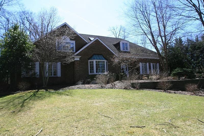 For Sale: 8 Thomas Jefferson, Warren, New Jersey 07059