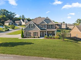 186 Dynasty Dr, Lenoir City, TN 37771