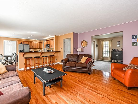 5th image of 1833 Porter St